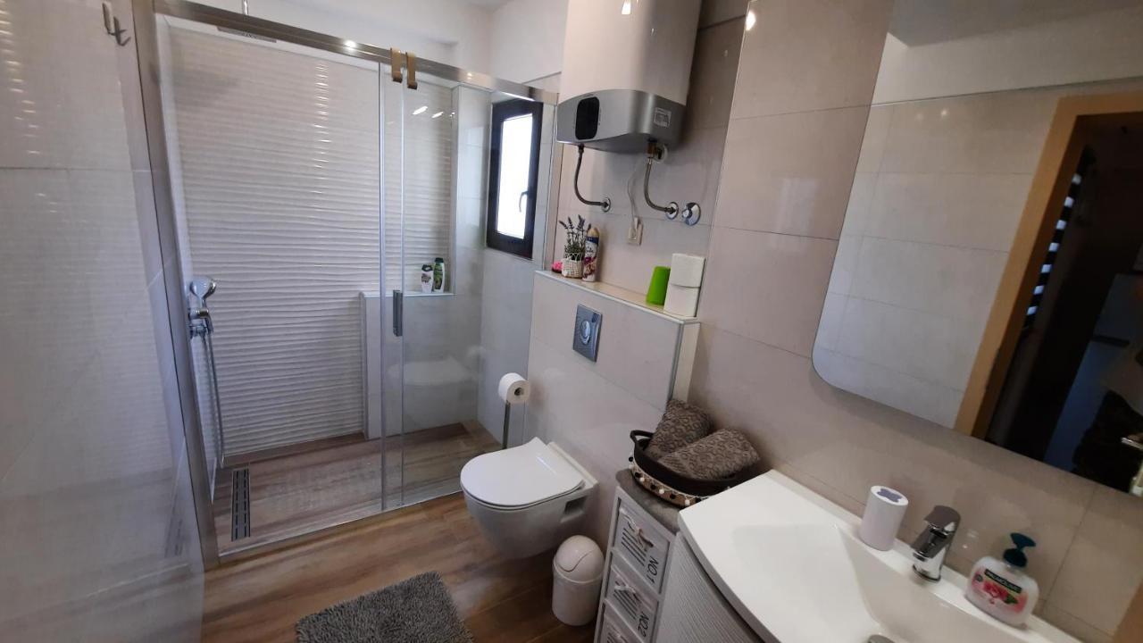 Apartments Alea Rovinj Bagian luar foto