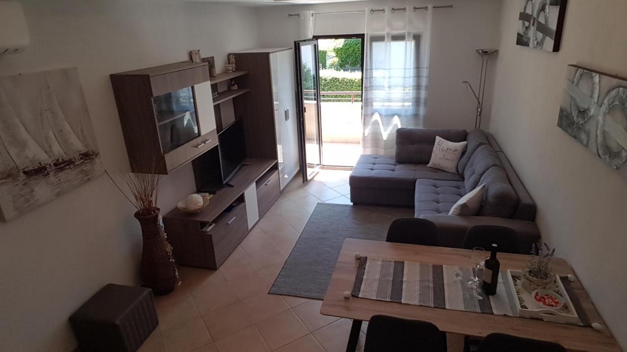 Apartments Alea Rovinj Bagian luar foto
