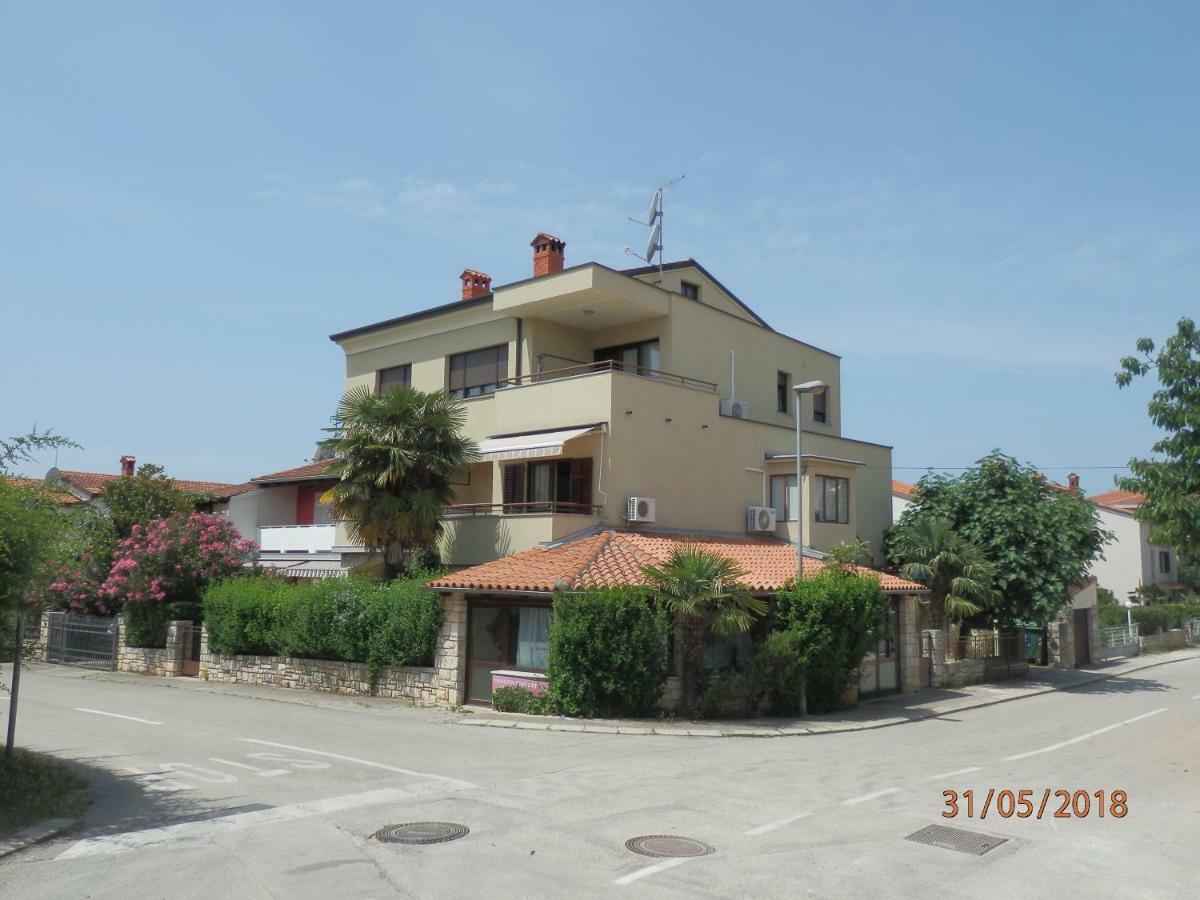 Apartments Alea Rovinj Bagian luar foto